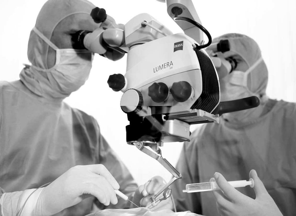 Operating Microscopes 3 - Bapayeeyehospital